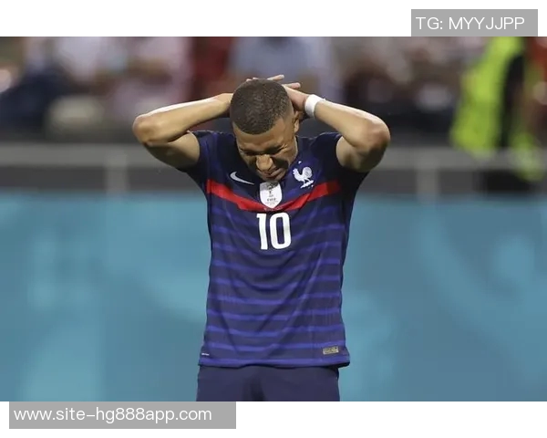 姆巴佩点球技巧揭秘:助跑停顿与坚定眼神助其近11次未罚丢 姆巴佩点球技巧揭秘:助跑停顿与坚定眼神助其近11次未罚丢