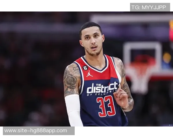 库兹马半场表现出色7投4中贡献11分2篮板2助攻展现强大实力 库兹马半场表现出色7投4中贡献11分2篮板2助攻展现强大实力