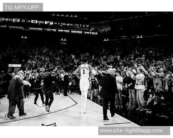 阿里纳斯：文班若能场均27分12篮板并夺DPOY将有望争夺MVP荣誉