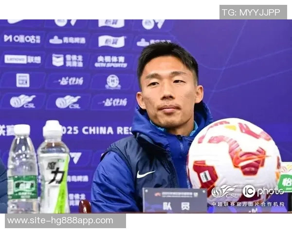 武汉三镇正式宣布贺惯加盟三次官宣后终于转正成球队一员